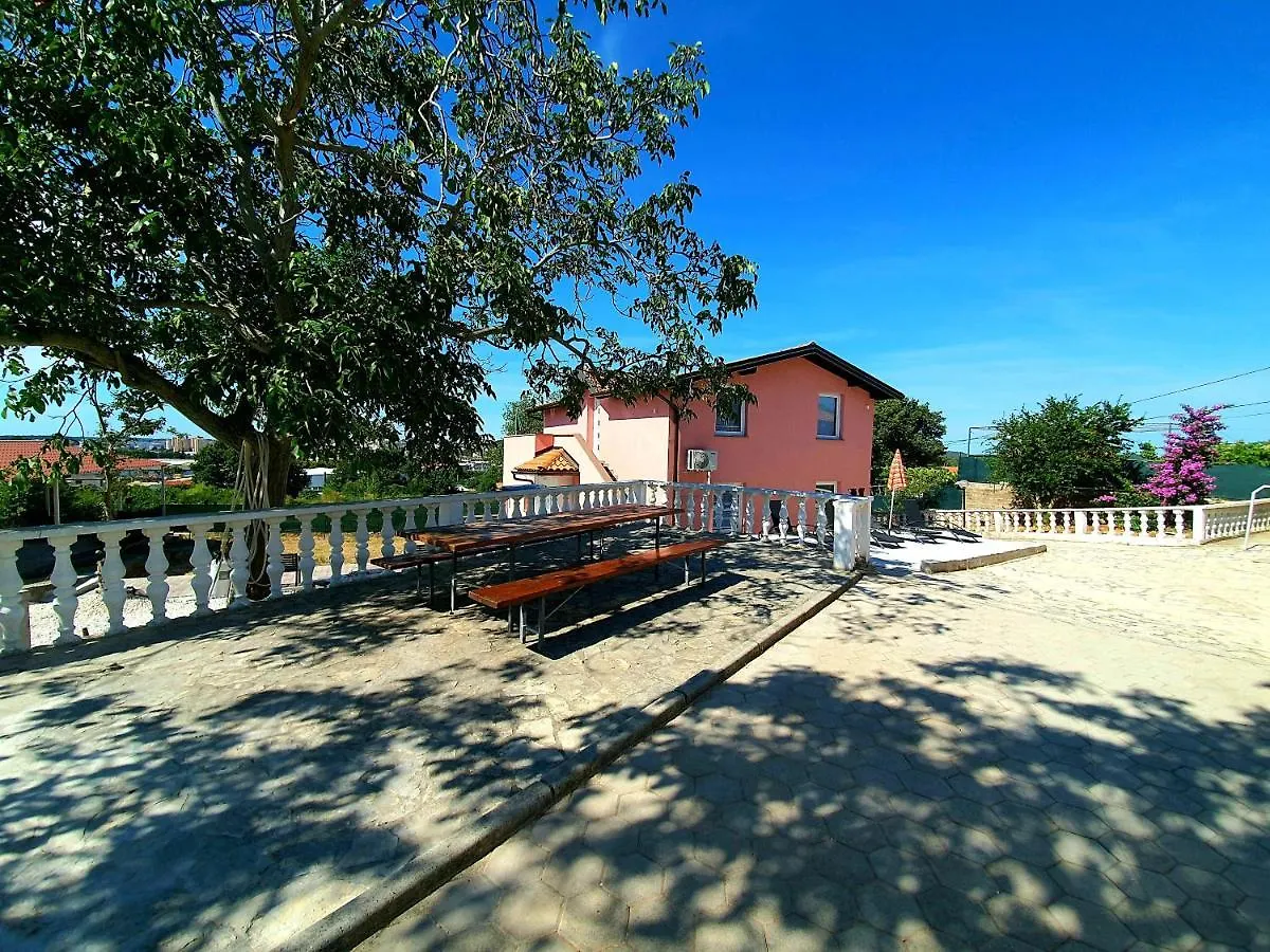 Ferienwohnung Apartmans Nejra3 Sa Bazenom Pula