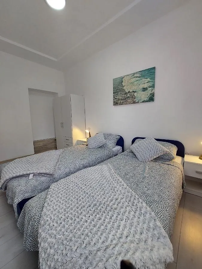Ferienwohnung Apartmans Nejra3 Sa Bazenom Pula 0*,